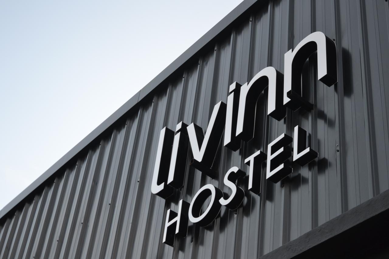 Livinn Hostels Gubeng Station Surabaya Exterior photo