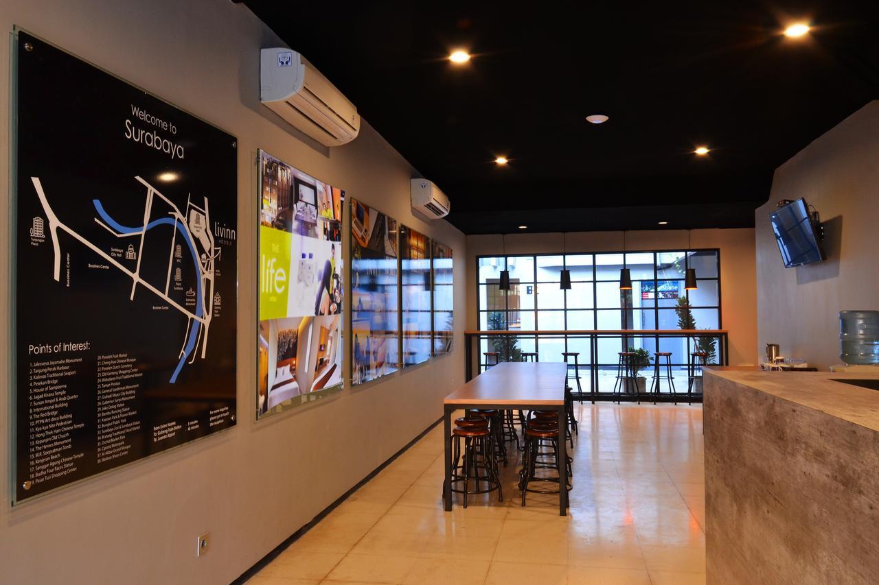Livinn Hostels Gubeng Station Surabaya Exterior photo